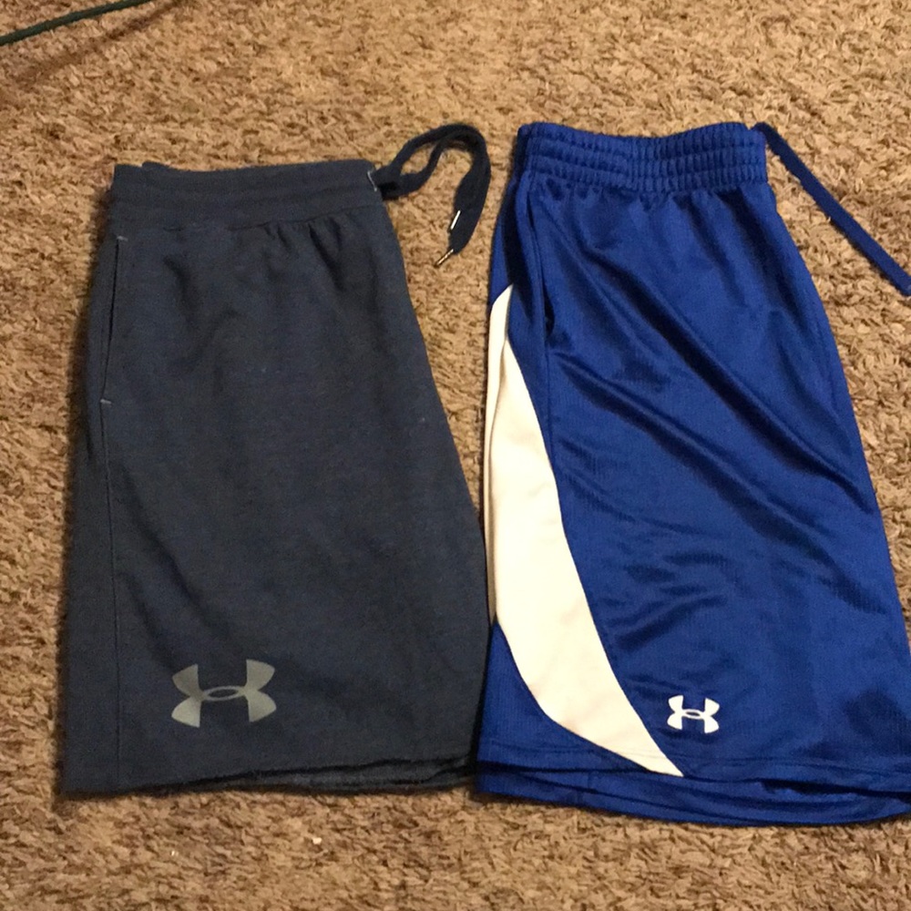 Men’s UA shorts